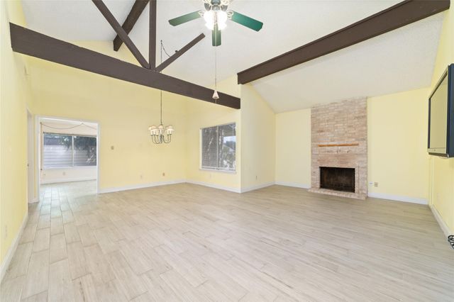 7122 S Dairy Ashford Road, Houston, TX 77072