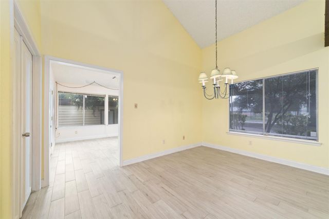 7122 S Dairy Ashford Road, Houston, TX 77072