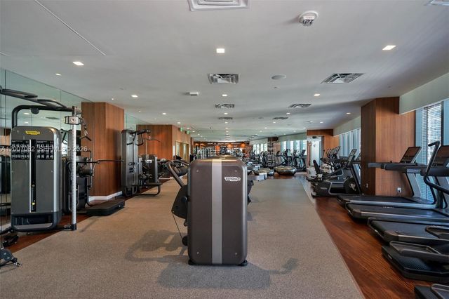 1300 S Miami Ave 1407, Miami, FL 33130