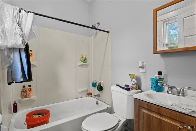 1810 Niagara Street, Niagara Falls, NY 14303