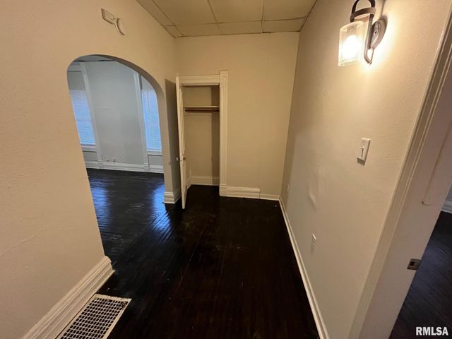 830 W JEFFERSON Street, Springfield, IL 62702