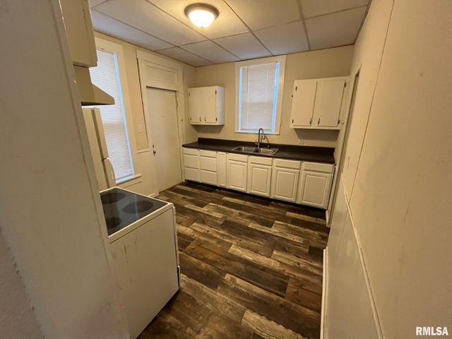 830 W JEFFERSON Street, Springfield, IL 62702