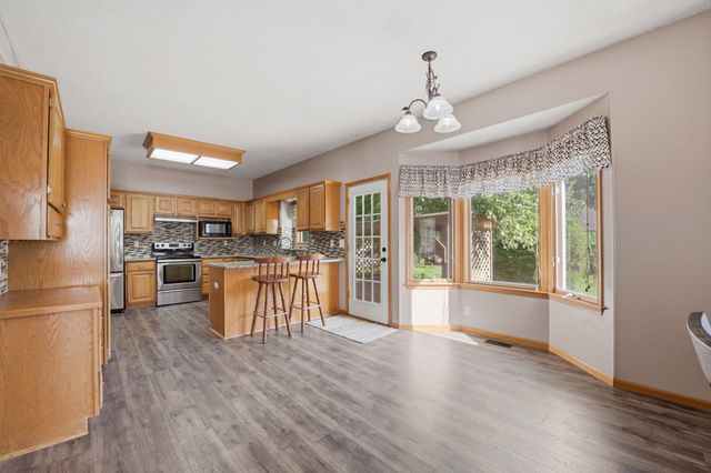 9818 W Bella Vista, Wichita, KS 67212