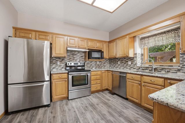 9818 W Bella Vista, Wichita, KS 67212