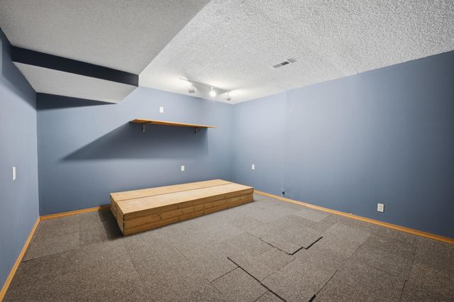 9818 W Bella Vista, Wichita, KS 67212