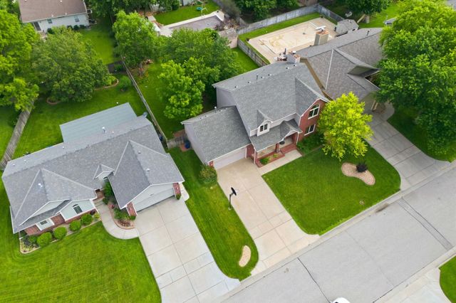 9818 W Bella Vista, Wichita, KS 67212