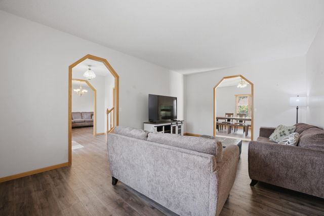 9818 W Bella Vista, Wichita, KS 67212