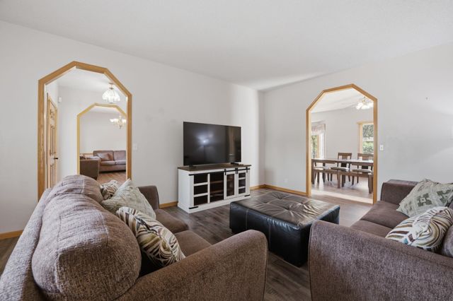 9818 W Bella Vista, Wichita, KS 67212