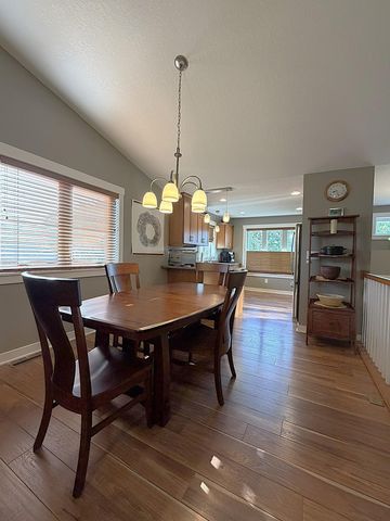 3221 Lakeridge Drive NW, Rochester, MN 55901