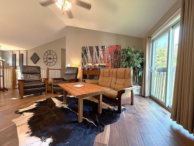 3221 Lakeridge Drive NW, Rochester, MN 55901