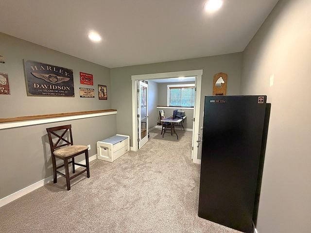 3221 Lakeridge Drive NW, Rochester, MN 55901