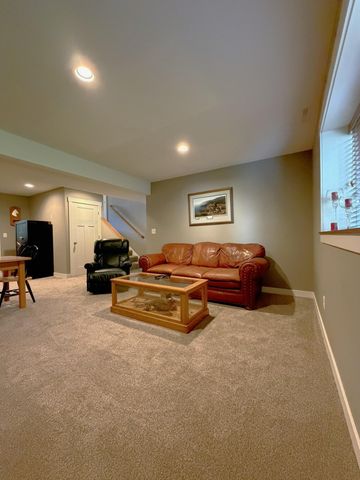 3221 Lakeridge Drive NW, Rochester, MN 55901