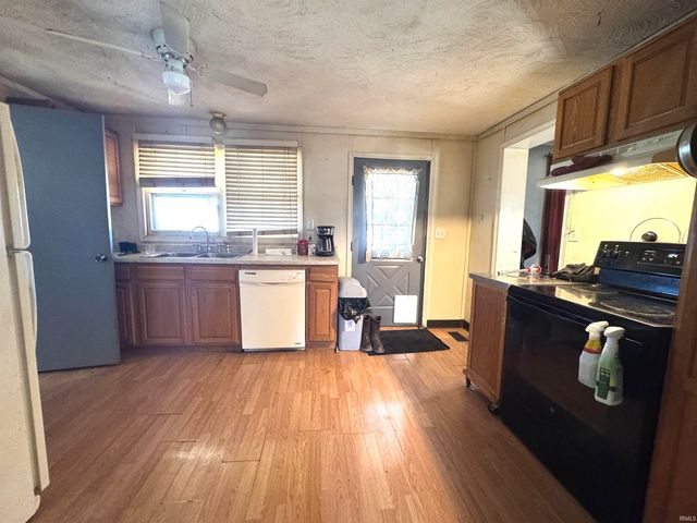 7427 N Red Hill Road, Ellettsville, IN 47429