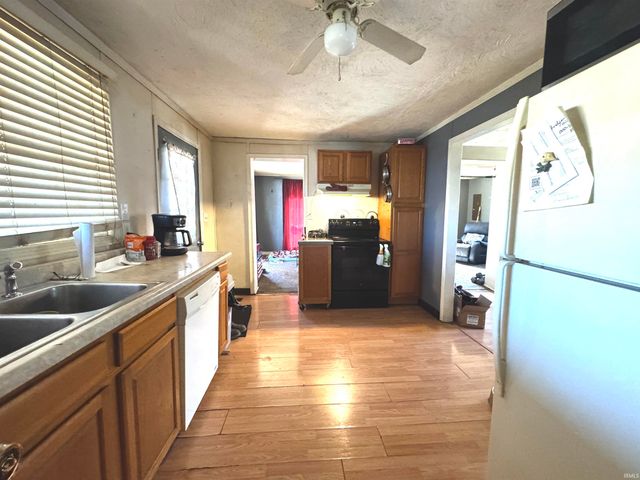 7427 N Red Hill Road, Ellettsville, IN 47429