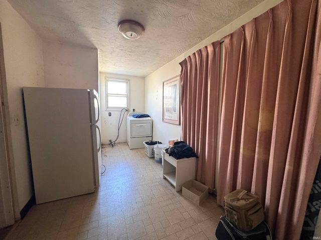 7427 N Red Hill Road, Ellettsville, IN 47429