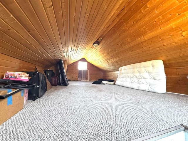 7427 N Red Hill Road, Ellettsville, IN 47429