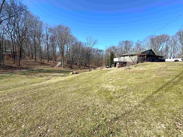7427 N Red Hill Road, Ellettsville, IN 47429