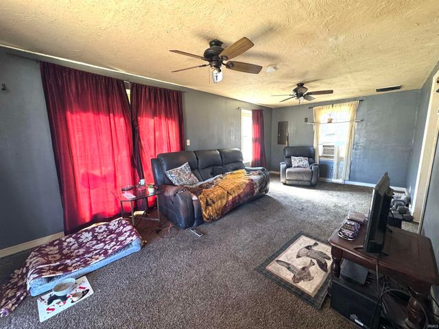 7427 N Red Hill Road, Ellettsville, IN 47429