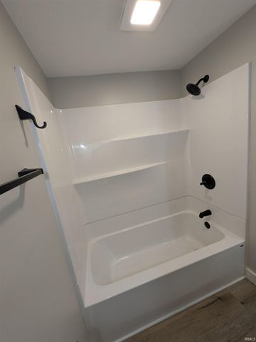 3337 E 1000 S-92 Road, Roanoke, IN 46783