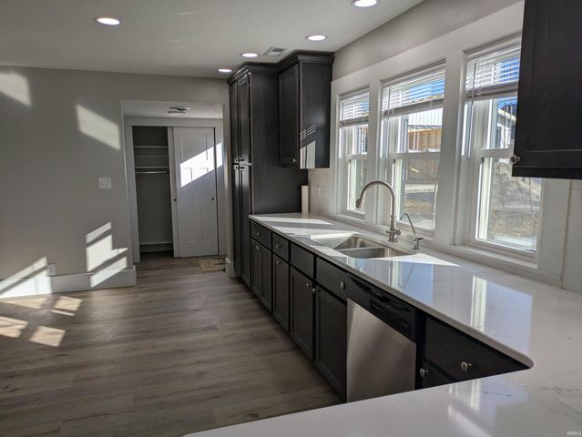 3337 E 1000 S-92 Road, Roanoke, IN 46783