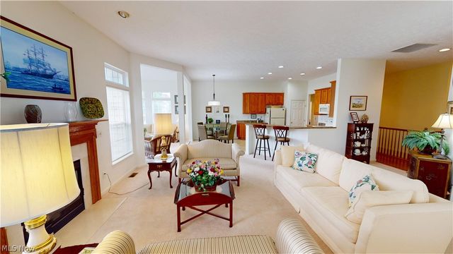 1003 Nature Wood Circle, Kent, OH 44240