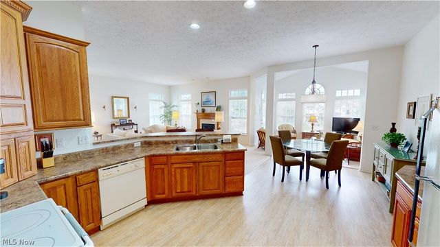 1003 Nature Wood Circle, Kent, OH 44240