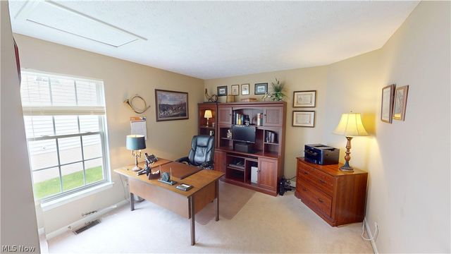 1003 Nature Wood Circle, Kent, OH 44240