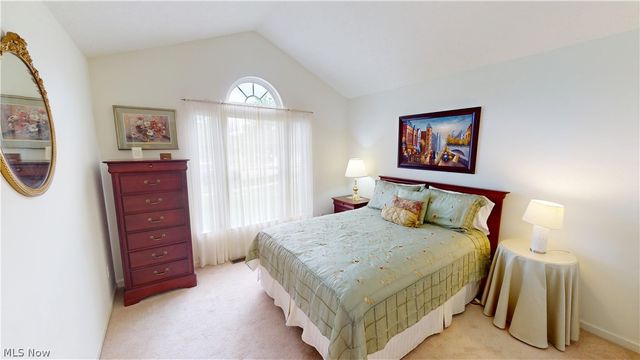 1003 Nature Wood Circle, Kent, OH 44240