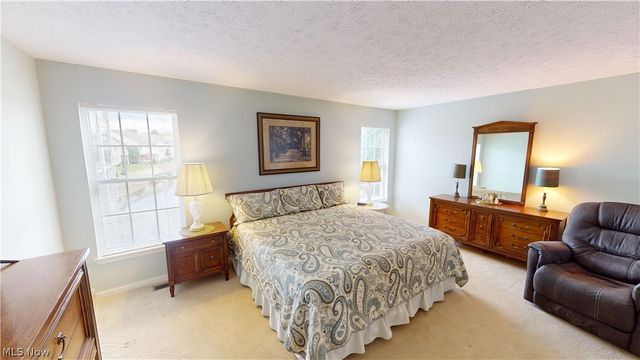 1003 Nature Wood Circle, Kent, OH 44240