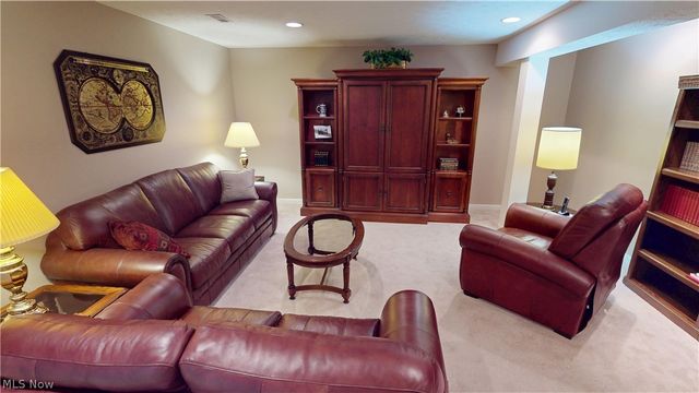 1003 Nature Wood Circle, Kent, OH 44240