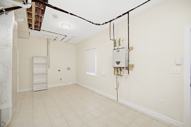 39 Mulberry St, Brockton, MA 02302