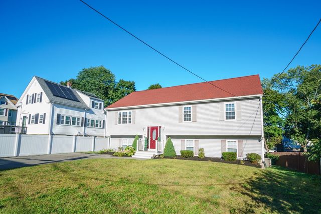 39 Mulberry St, Brockton, MA 02302