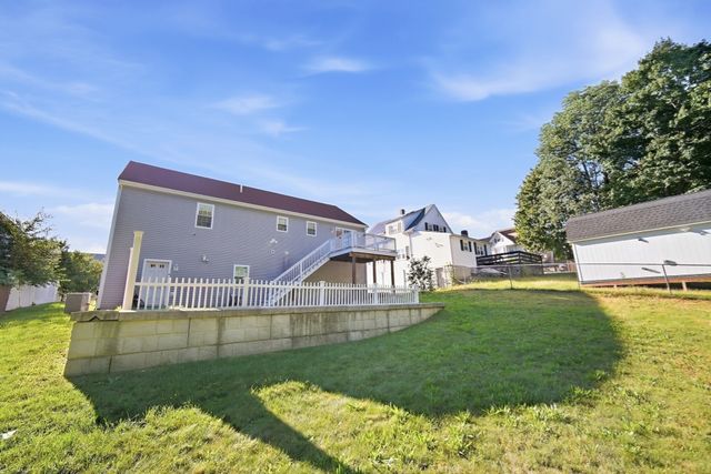 39 Mulberry St, Brockton, MA 02302