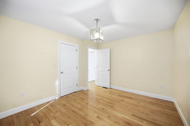 39 Mulberry St, Brockton, MA 02302