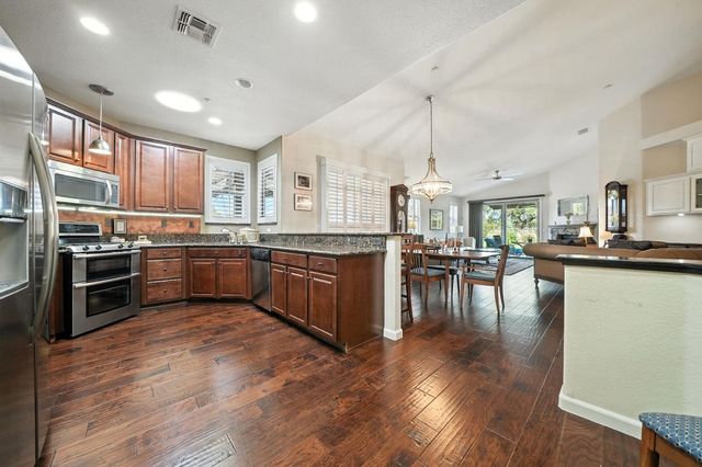 650 Castle Oaks Dr, Ione, CA 95640