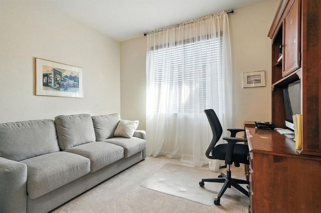 650 Castle Oaks Dr, Ione, CA 95640