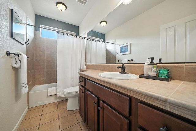 650 Castle Oaks Dr, Ione, CA 95640