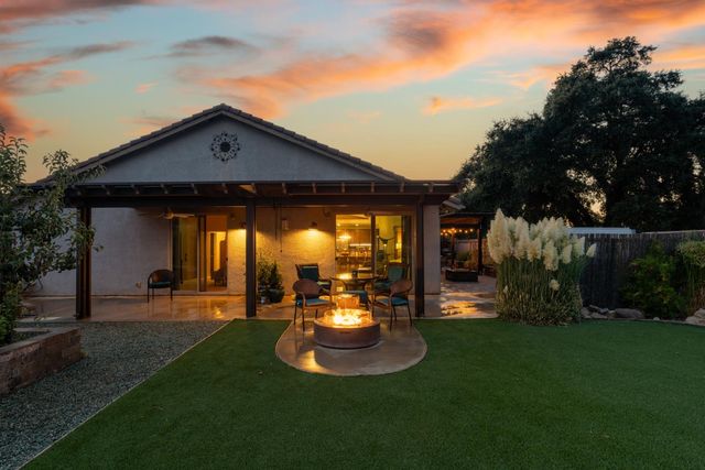 650 Castle Oaks Dr, Ione, CA 95640