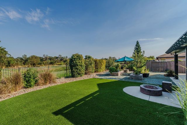 650 Castle Oaks Dr, Ione, CA 95640