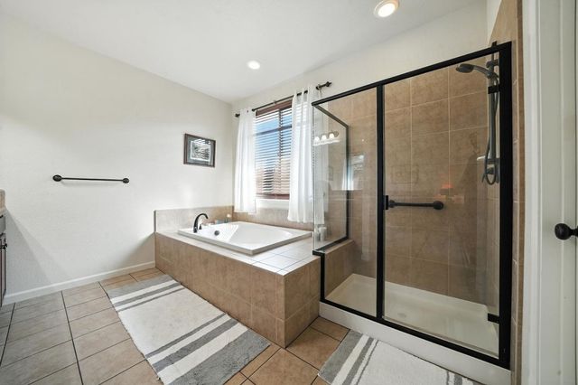 650 Castle Oaks Dr, Ione, CA 95640