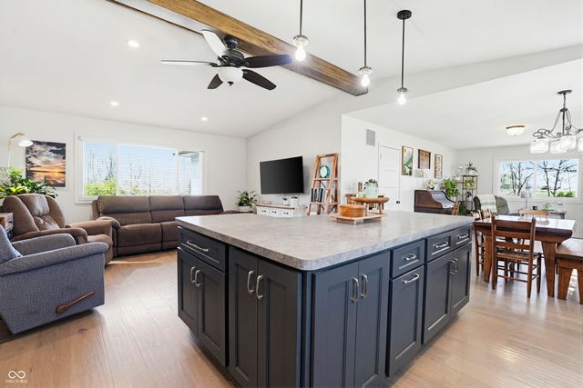 5523 S Nineveh Road, Franklin, IN 46131