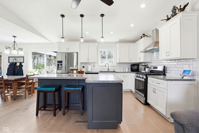 5523 S Nineveh Road, Franklin, IN 46131