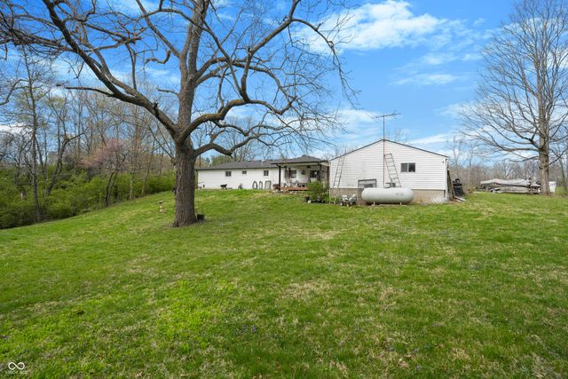 5523 S Nineveh Road, Franklin, IN 46131