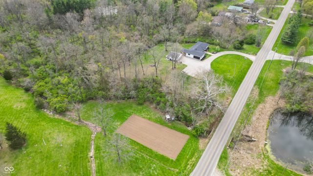 5523 S Nineveh Road, Franklin, IN 46131