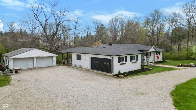 5523 S Nineveh Road, Franklin, IN 46131