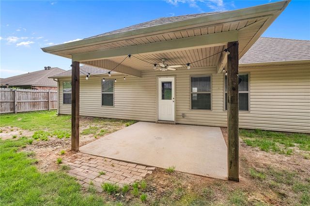 3472 Whispering Spring Avenue, Springdale, AR 72762