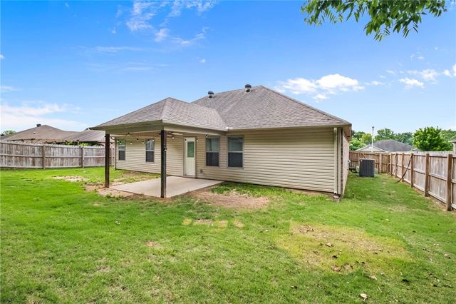 3472 Whispering Spring Avenue, Springdale, AR 72762