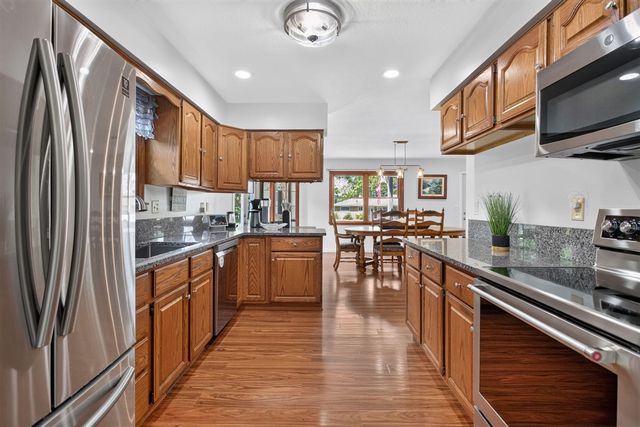103 Paula Drive, Brooklyn, MI 49230
