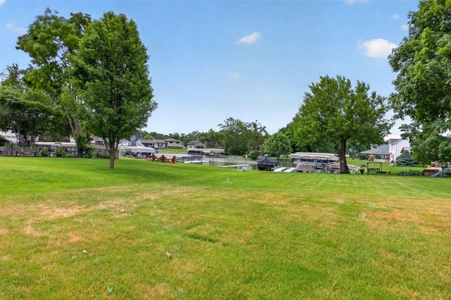 103 Paula Drive, Brooklyn, MI 49230