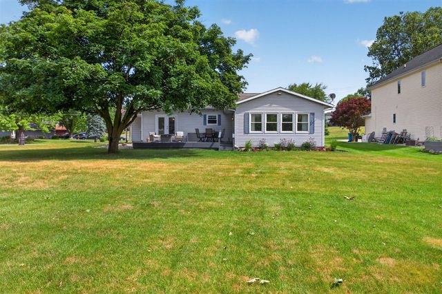 103 Paula Drive, Brooklyn, MI 49230